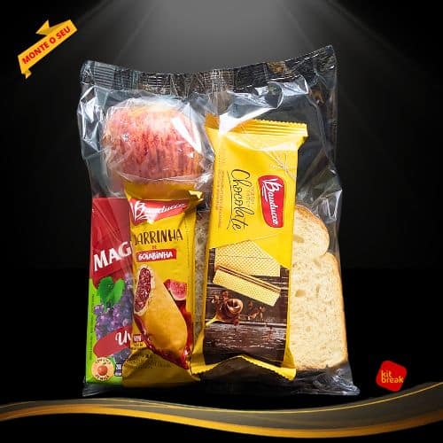 Kit Lanche para eventos corporativos com maçã, suco e sanduíche selado individualmente em embalagem flowpack.